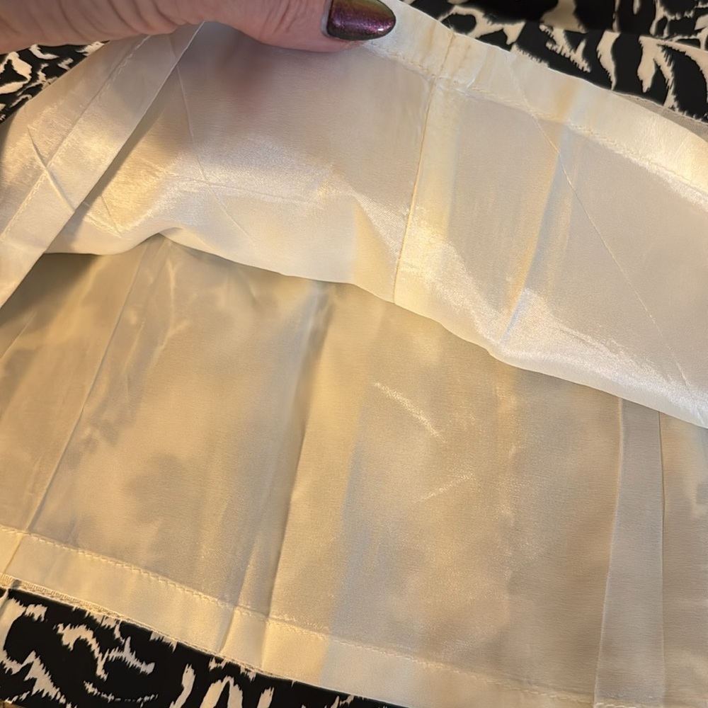 Ann Taylor Loft Elegant Black and white petite mini Skirt - Picture 7 of 11